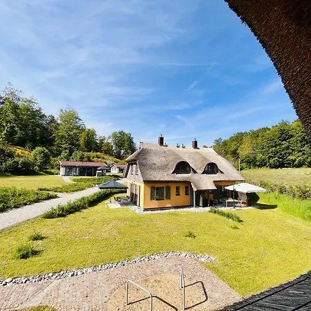 Holiday home Zehnmorgen 12 Klein Stresow Ruegen By Ruyastay *