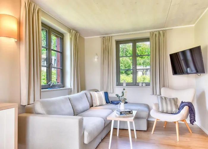 Zehnmorgen 12 Klein Stresow Ruegen By Ruyastay Hébergement de vacances *